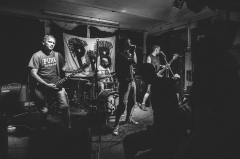 Prášek proti Blbosti (křest alba) w/ Bonnie, Ztráty v Plusu