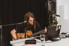 Ali ibn Rachid: Ružové dieťa (krst albumu) + Samčo, brat dážďoviek