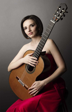 Petr Nouzovský a Miriam Rodriguez Brüllová: Violoncello a kytara napříč staletími