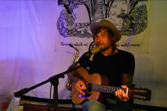 The Outlaw + Volores + Stará puška