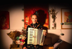 Tour láska, hlína rýč: Rozálie Havelková