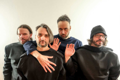 Květy hrají Psí vojáky