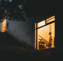 NOC6 v Klubovně: mezi patry klid + Nadnárodní obrození + CosmoBrigade