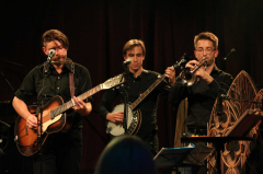 Holy Fanda & Friends (from the Reverends) Play The Band