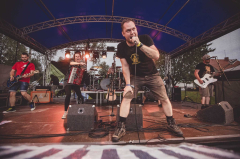20 let tour: zakázanÝovoce + host: Tragedis