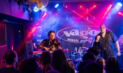 Antihudba Tour: Vráťa Hošek & Vadnej hrošík + Pondělníci