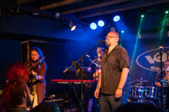 Antihudba Tour: Vráťa Hošek & Vadnej hrošík + Pondělníci