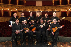 Ukulele Orchestra jako Brno