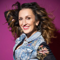 Radka Fišarová, česká Edith Piaf: Klášterky neklasicky