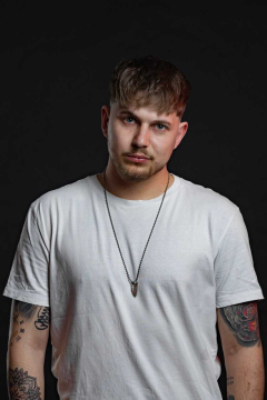 Zayo – Klobúk Dole Tour – Nové Zámky