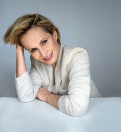 Monika Absolonová a vlastní band