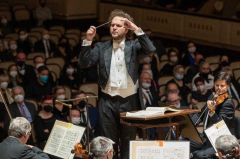 V šapitó, maringotce a pod všemi slunci světa