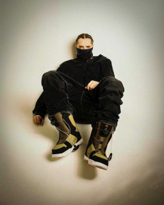 Klobúk dole tour: Zayo