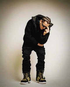 Klobúk dole tour: Zayo