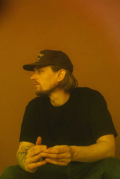 Paulie Garand – křest knihy Evoluce Haranta + akustický koncert a autorské čtení