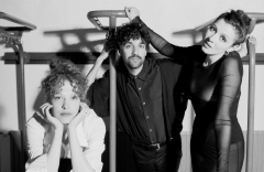 VILA Live: Fields of Grain + teige