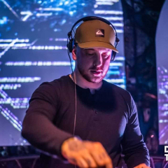 West Hard: Buffy + Floki + další