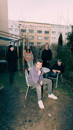 VILA Live: Fields of Grain + teige