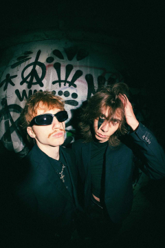 RUWORR!ED + support: The Creaks