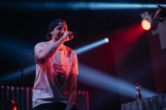 Splash: Yambro + Gesto Booth + další