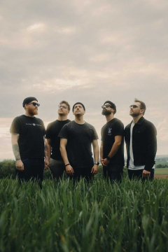 Fešáci vrací úder II – Defibe a Bexley