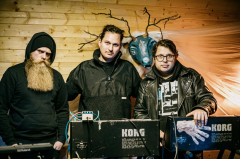 Cross Open Air: Acid Row + Cintorinni