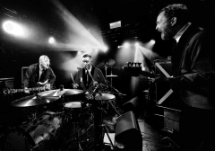 The Monsters (CH) + The Clinch (AU) + support: Rozruch + Three Wild Guns