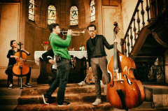 Fekete Seretlek: Progressive Theatrical Folk