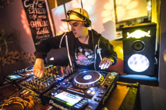 Michajlov + Maniak + Honzus & Zverina + DJs
