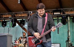 Tři sestry + host: MZH