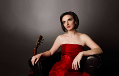 Petr Nouzovský a Miriam Rodriguez Brüllová: Violoncello a kytara napříč staletími