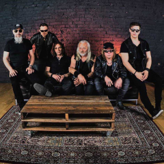 Metalové Vánoce: Ocelot + Witch Hammer + další