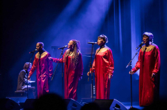 Adventní gospely 2025: Stella Jones & The Christmas Gospel Singers