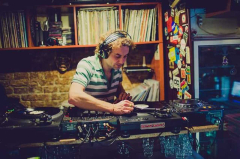 ZahrajSi Session: Tomáš Sloboda + Tono S. + ďalší