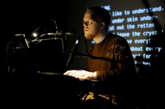 András Cséfalvay: Hudební performance ve výstavě z cyklu Art Sounds